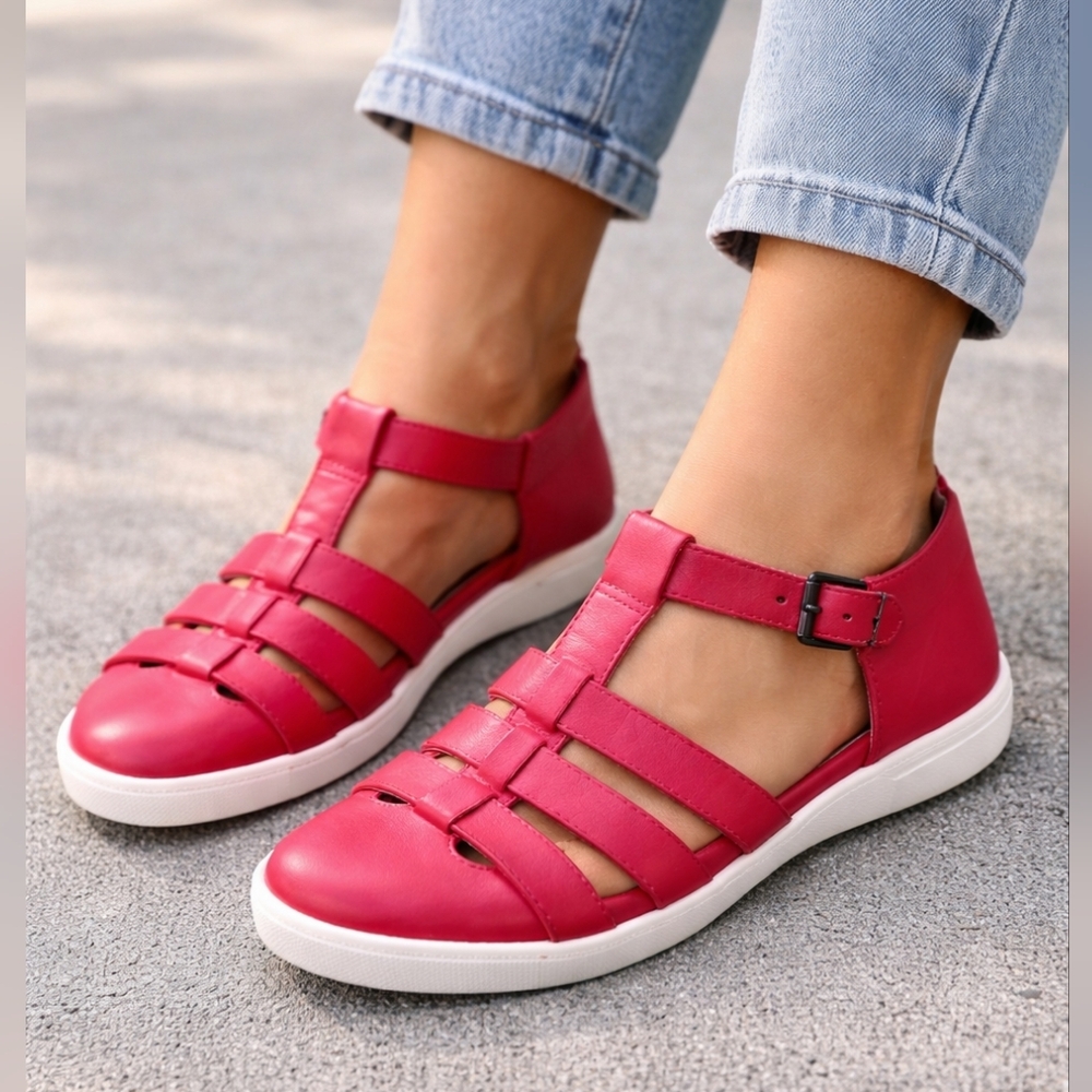 Ziera Women's Red Strappy Casual Sandals size 36